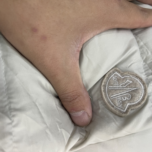 Moncler down jacket - Picture 11 of 11